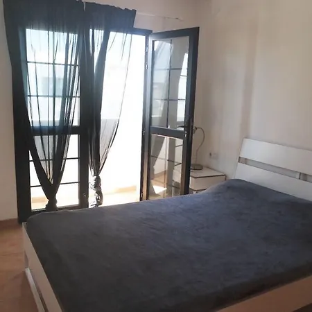 La Fresa Hostel *